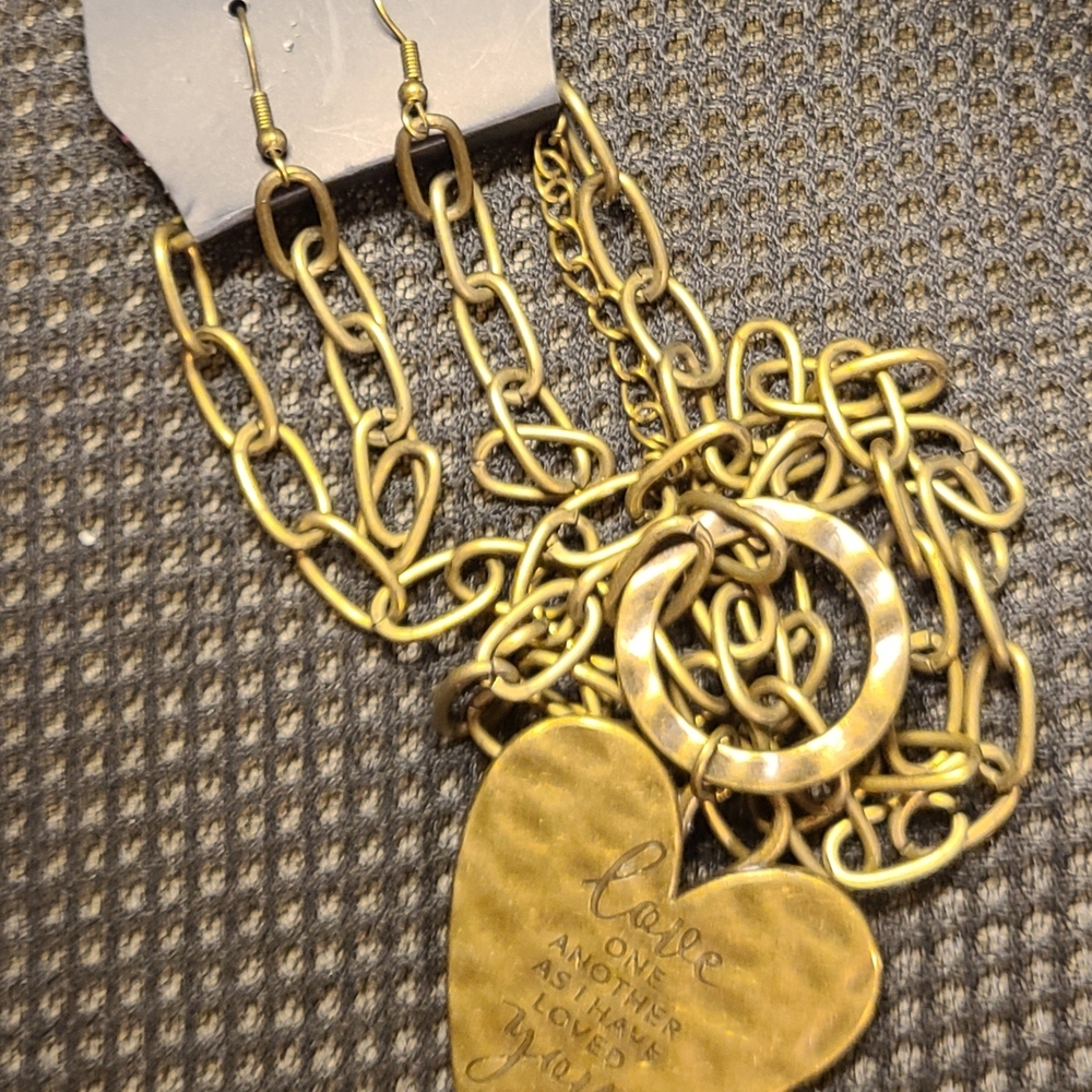 Paparazzi Gold Love Heart Necklace Set